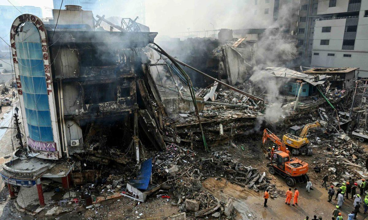 Gul Plaza fire rescue operation, January 19 2026 (Dawn)